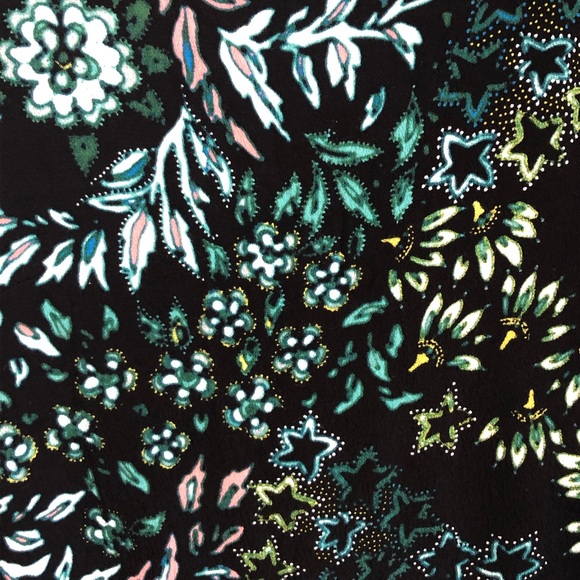 💰3 for $30💰 H&M Floral Back Button Blouse - Picture 3 of 9